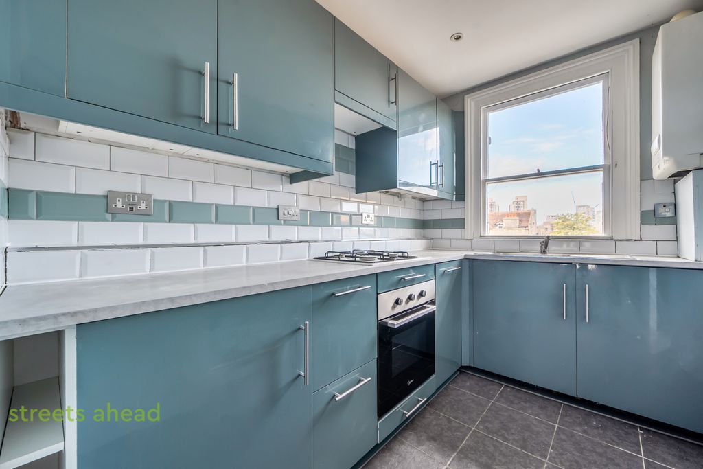 Property photo 2 of 26 Eedc91B9-c3d3-429...