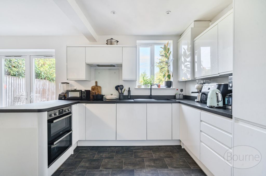Property photo 3 of 21 545F8c5d-1B2E-491...