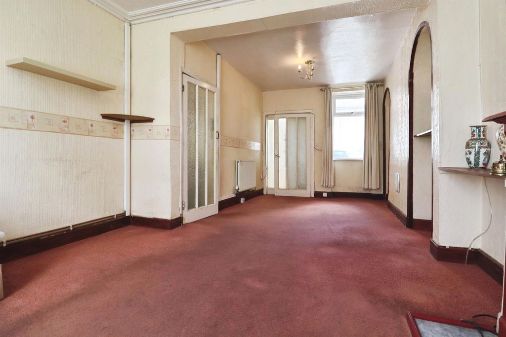 Property photo 2 of 18