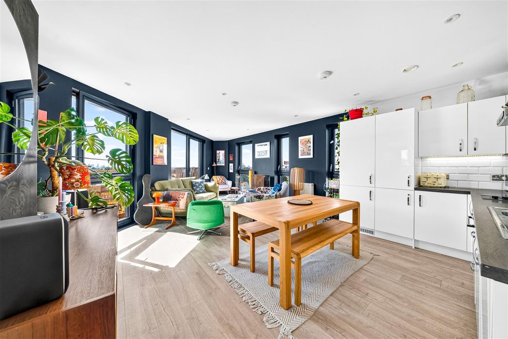 Property photo 2 of 36 4.Jpg
