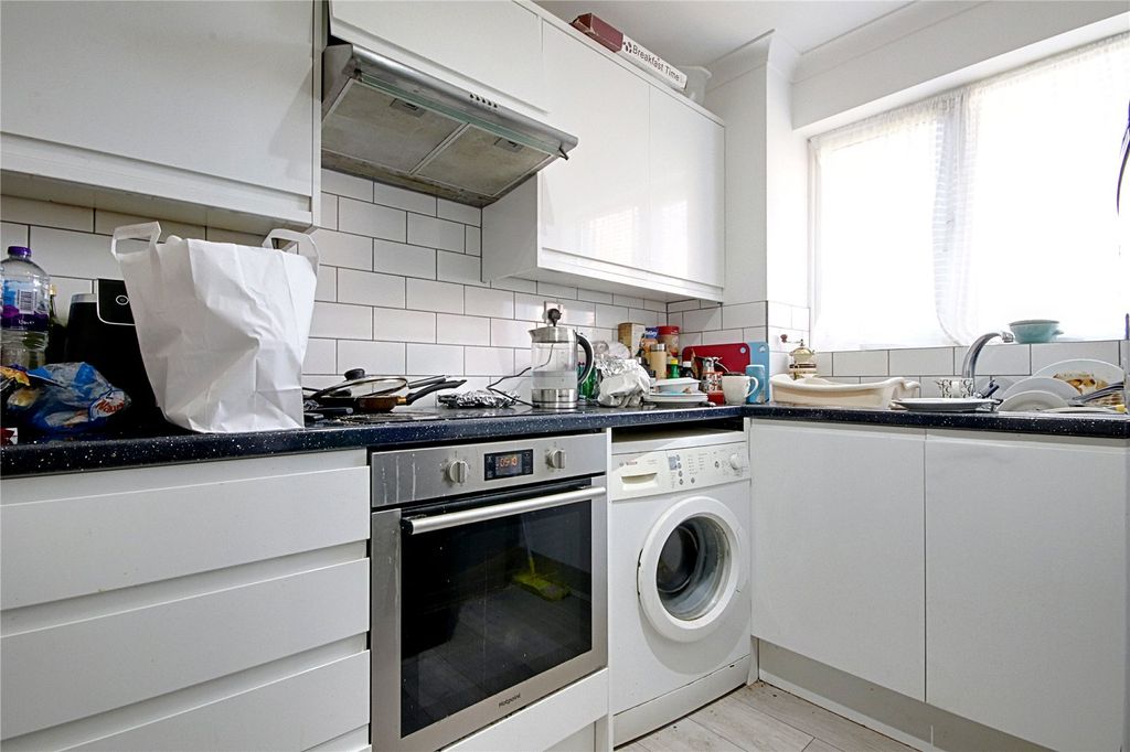 Property photo 3 of 8 Picture No. 06