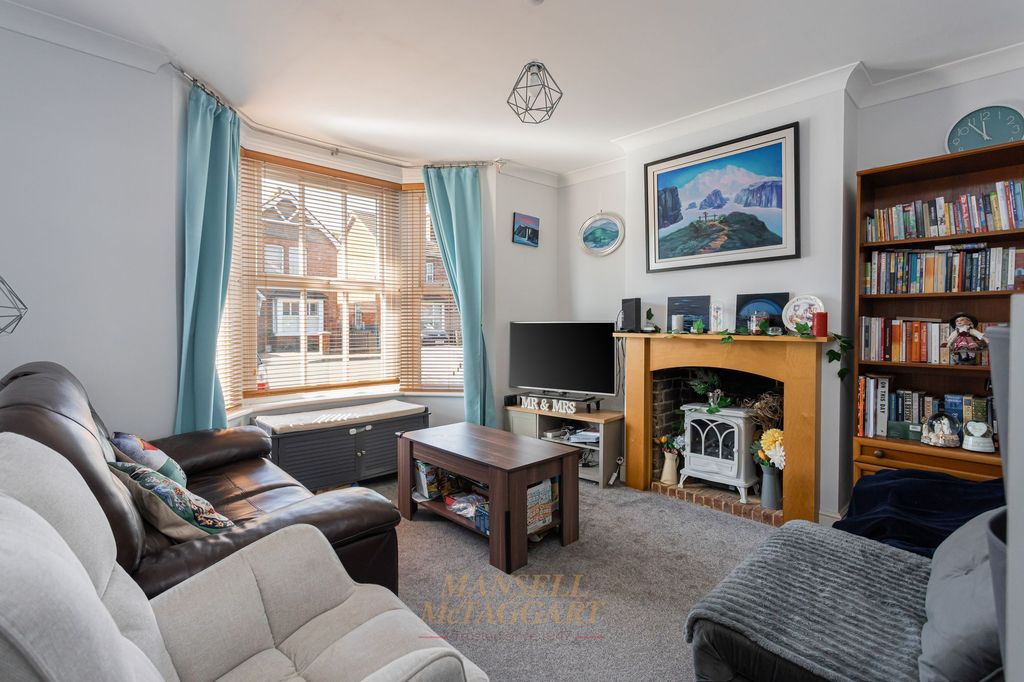 Property photo 3 of 25