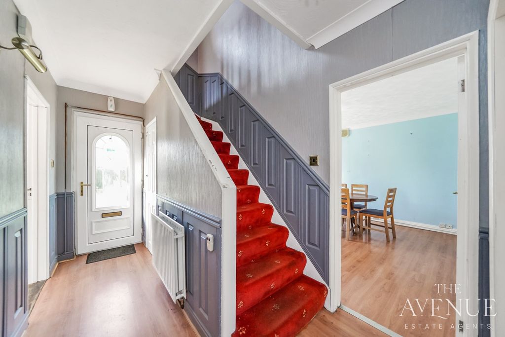 Property photo 2 of 28 4334075