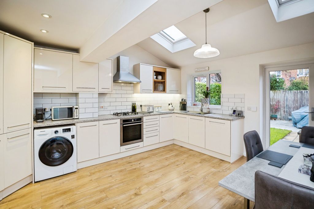 Property photo 2 of 15