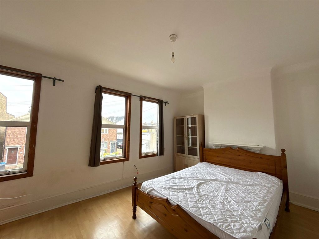 Property photo 2 of 13 Picture No. 09