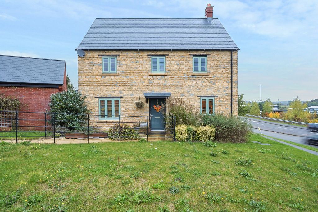Property photo 1 of 23