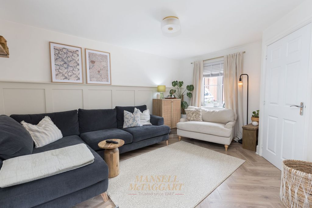 Property photo 2 of 14