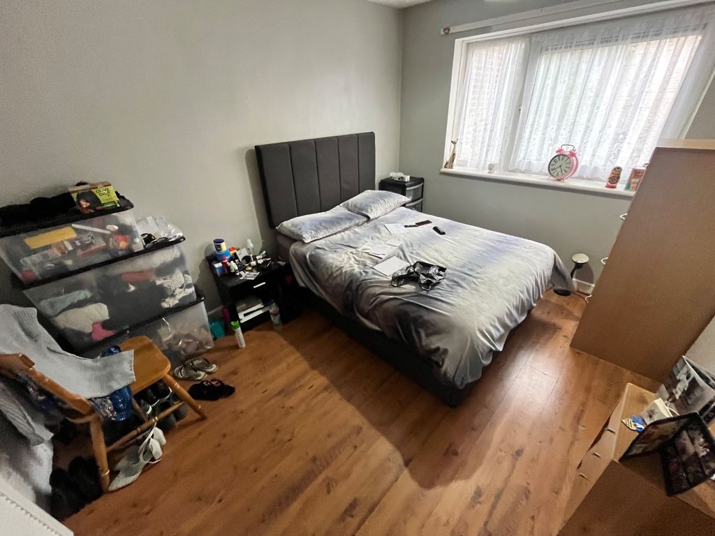 Property photo 3 of 5 3105404