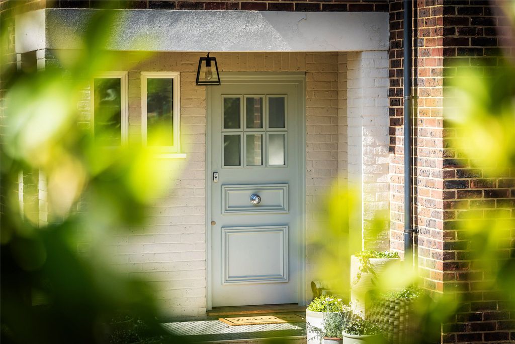 Property photo 2 of 17 Picture No. 26