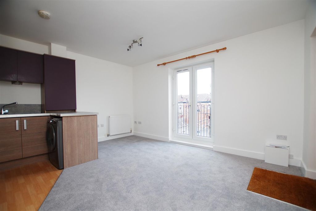 Property photo 2 of 10