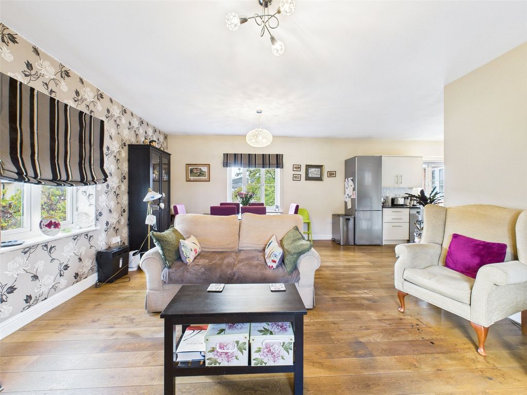 Property photo 2 of 20 Picture No. 11