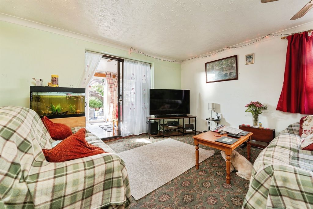 Property photo 3 of 17