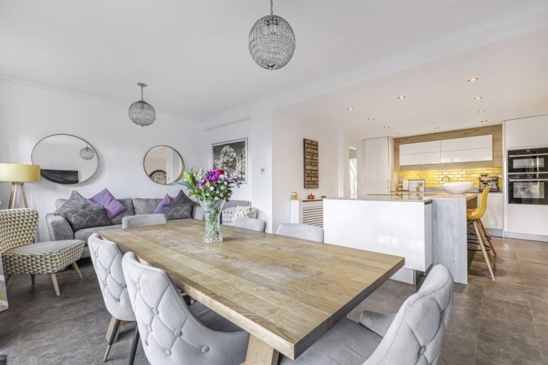 Property photo 3 of 38 Photo 10