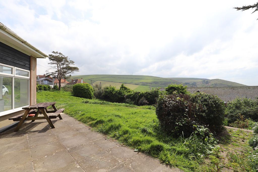 Property photo 3 of 17 Photo 11