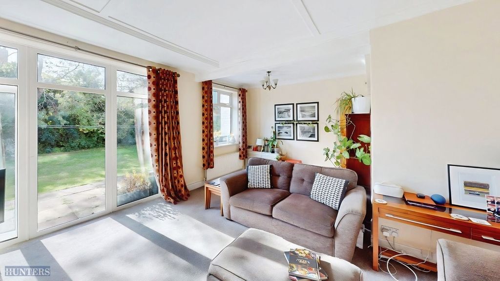 Property photo 3 of 11 Pbox-Img.Jpg