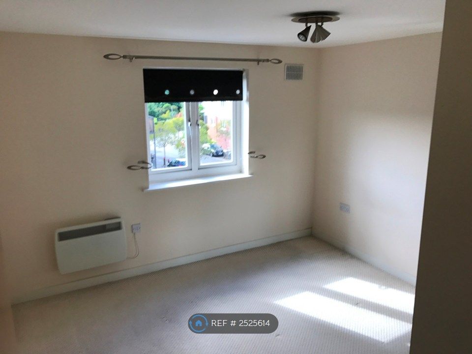 Property photo 3 of 5 Bedroom