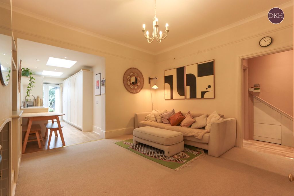 Property photo 2 of 12 Picture No. 04