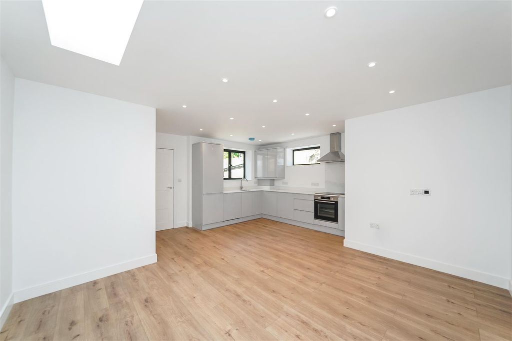 Property photo 2 of 13 Dsc02436.Jpg