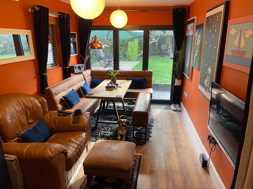 Property photo 1 of 19