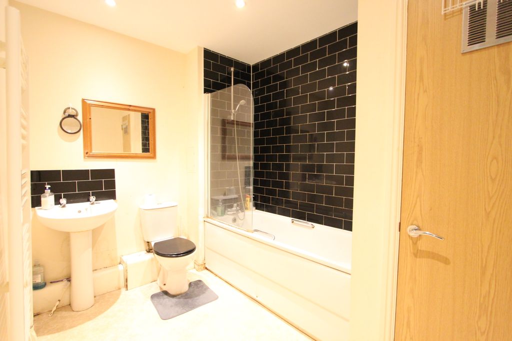 Property photo 2 of 7 Image