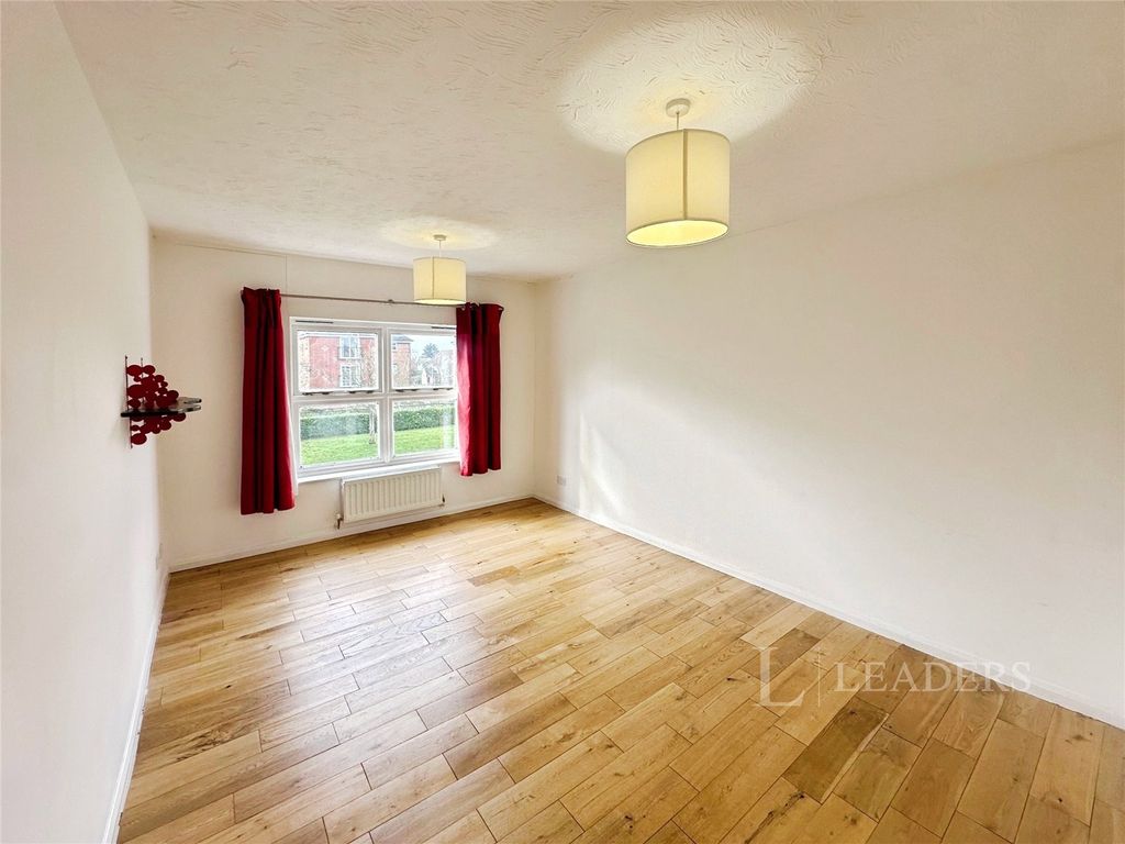 Property photo 2 of 9 Picture No. 33