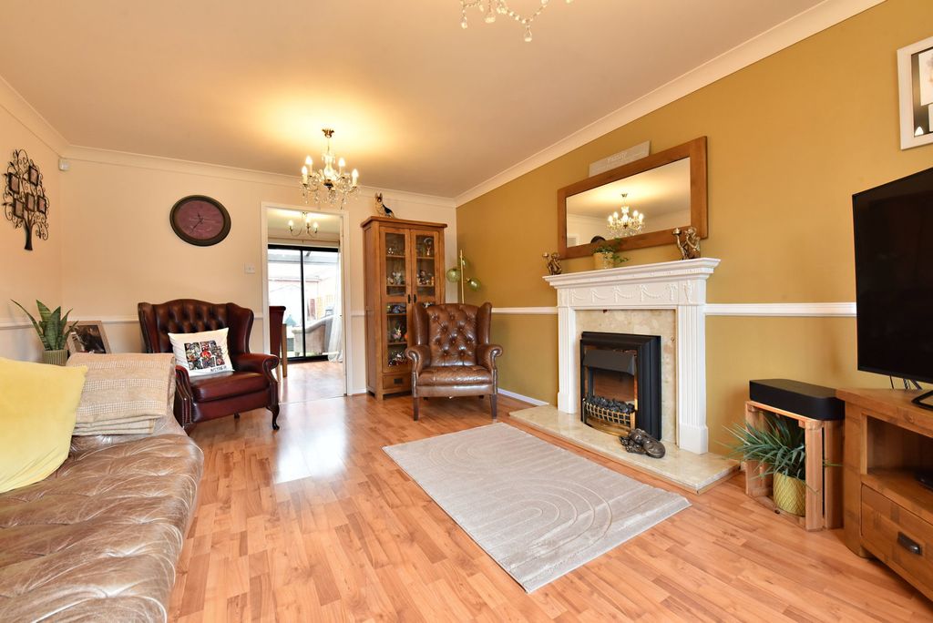 Property photo 3 of 23