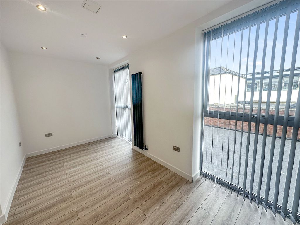 Property photo 1 of 7 Picture No. 10