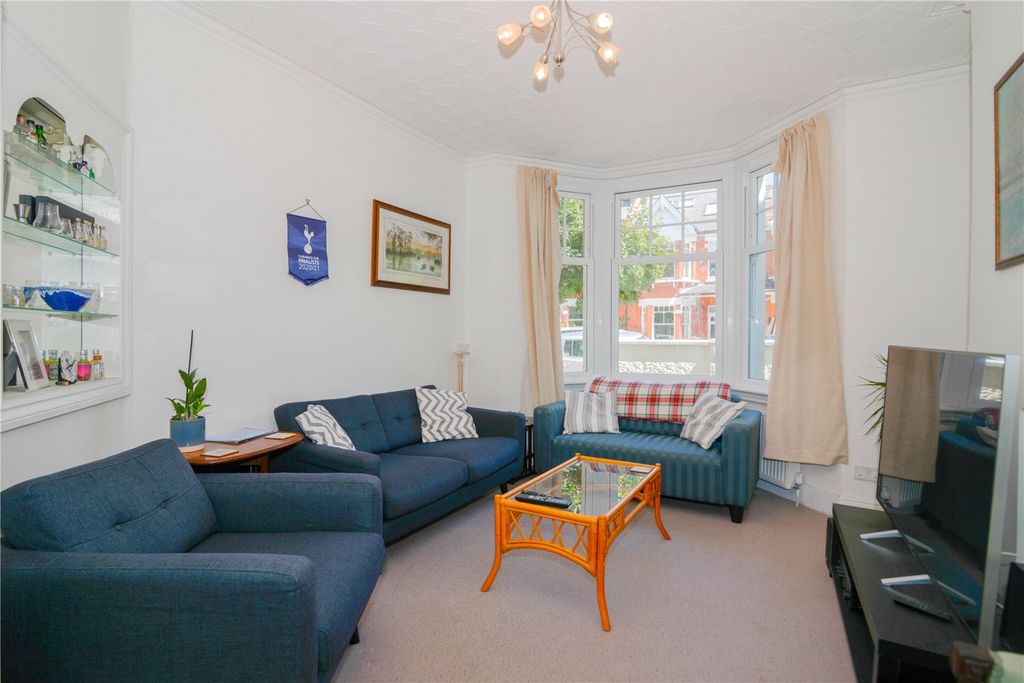 Property photo 3 of 9