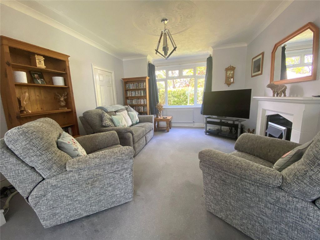 Property photo 2 of 32 Picture No. 31