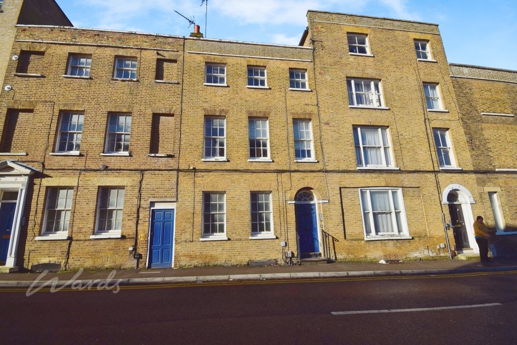 Property photo 1 of 6 Union Front