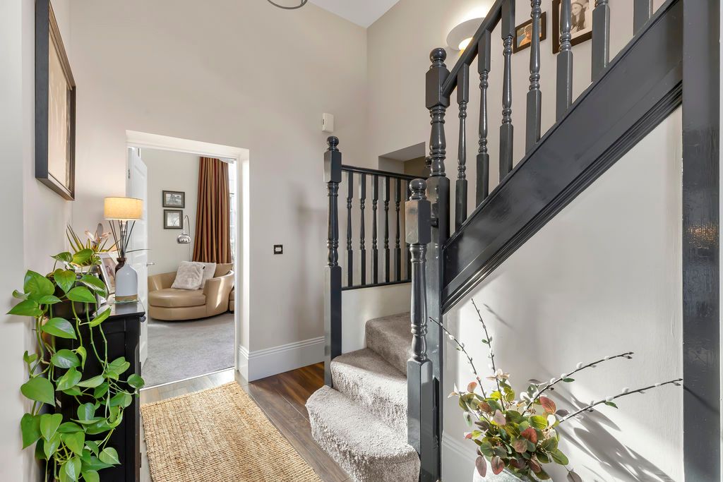 Property photo 2 of 39 Photo 18