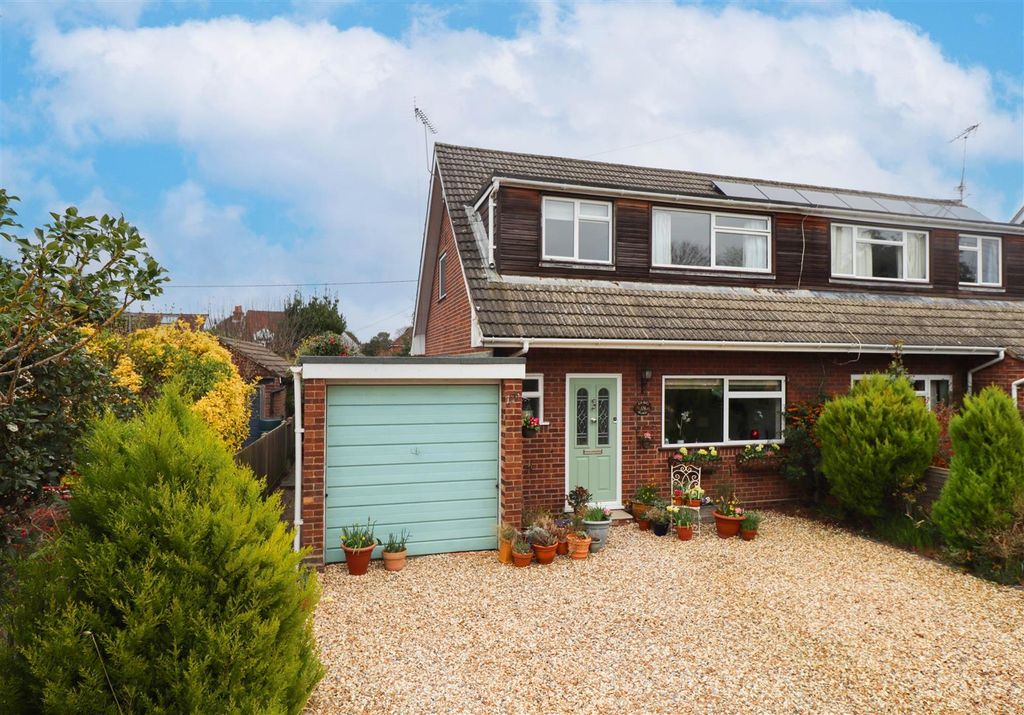 Property photo 1 of 20 Front