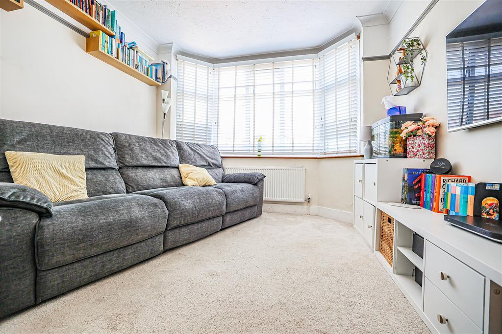 Property photo 3 of 26 980A6051-1.Png