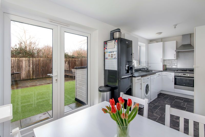 Property photo 2 of 20 Kitchen/Dining Room