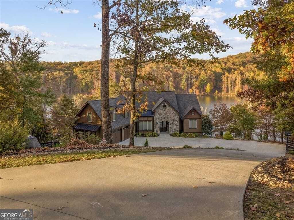 Property photo 1 of 31