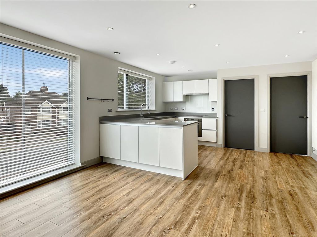 Property photo 2 of 12 Img (10).Jpg