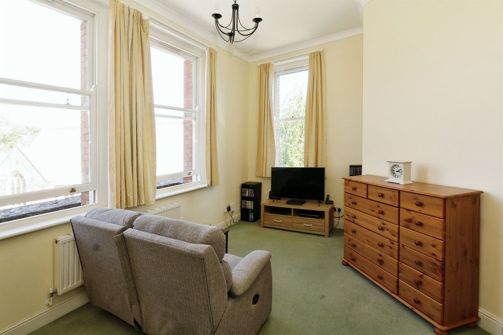 Property photo 3 of 12 Image