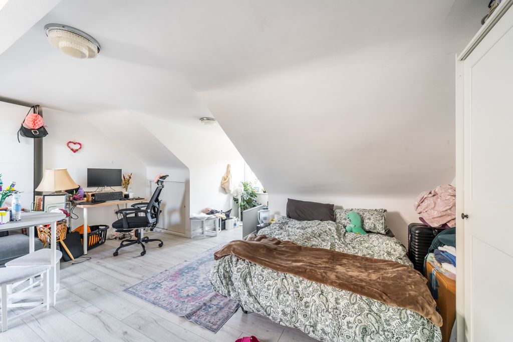 Property photo 1 of 10 Mba09953