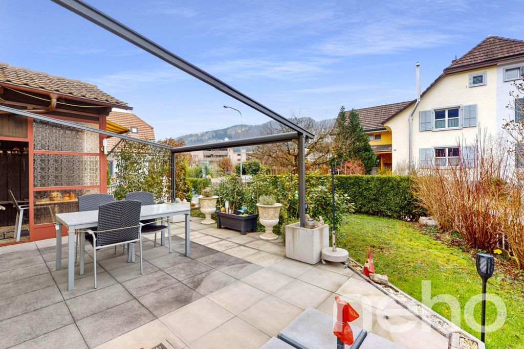 Property photo 2 of 13