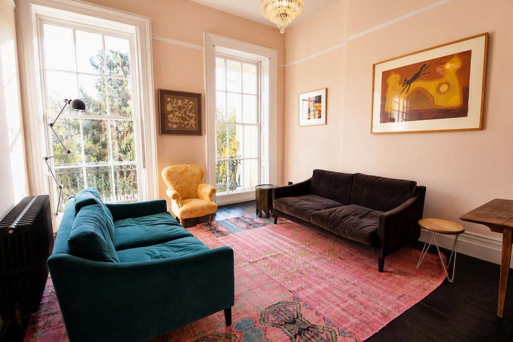 Property photo 2 of 8 Lounge.Png