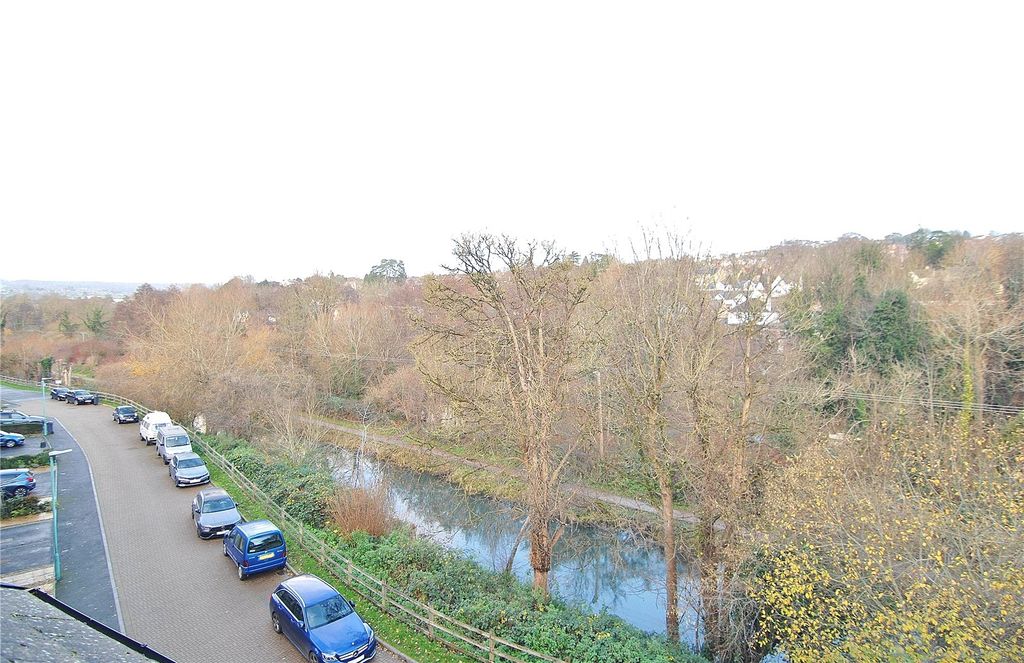 Property photo 2 of 20 Picture No. 30