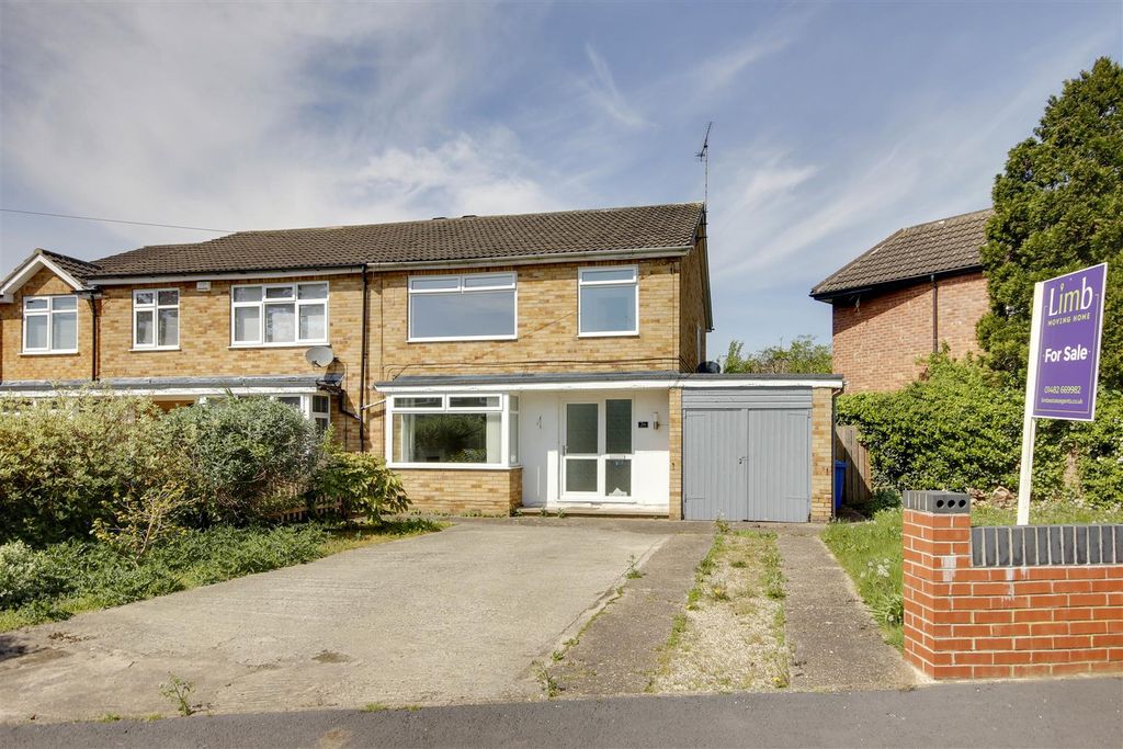 Property photo 1 of 14 Front2.Jpg