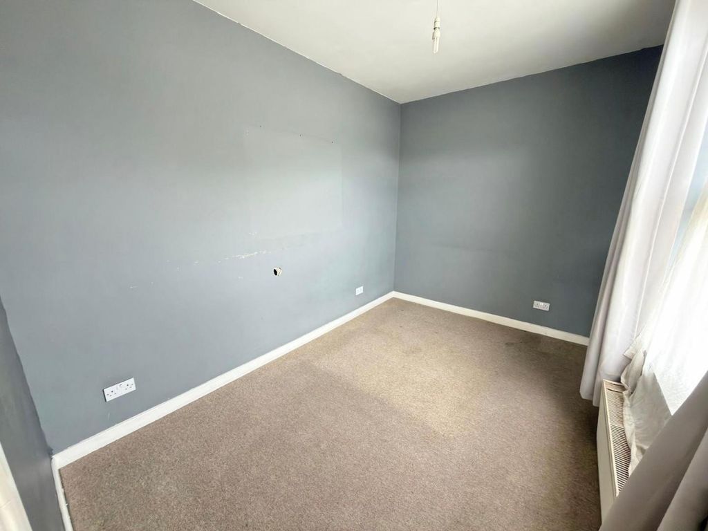 Property photo 3 of 9 7.Jpg