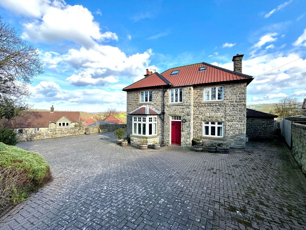 Property photo 1 of 23