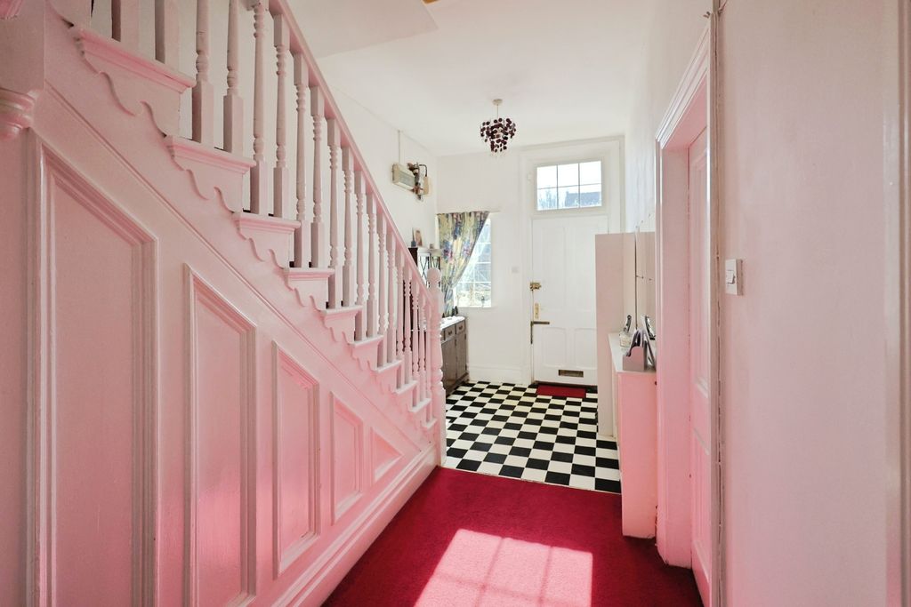 Property photo 3 of 29 Pbox-Img.Jpg