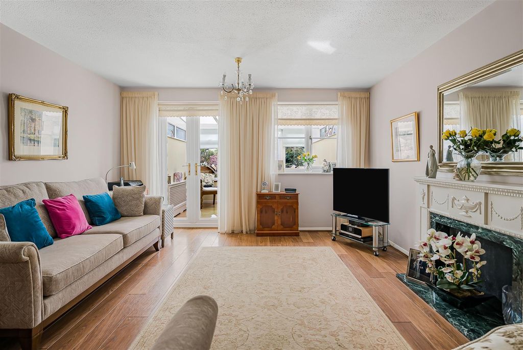 Property photo 3 of 21 28_78411.Jpg