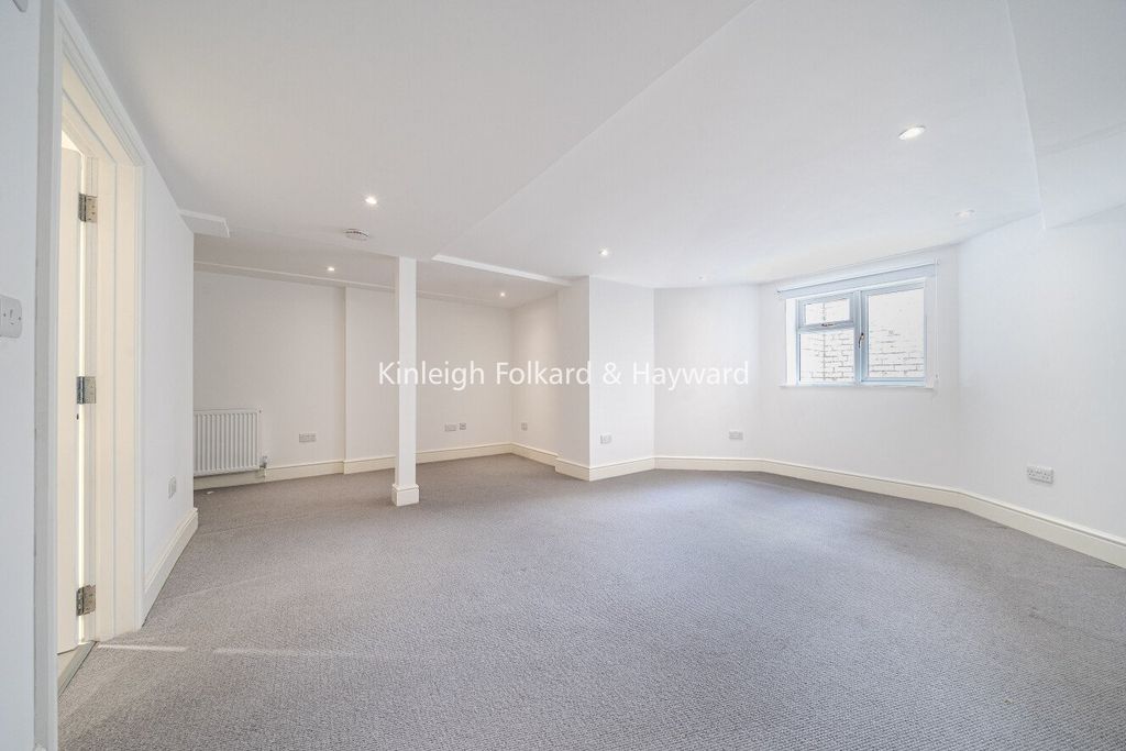 Property photo 1 of 10 Picture No. 11