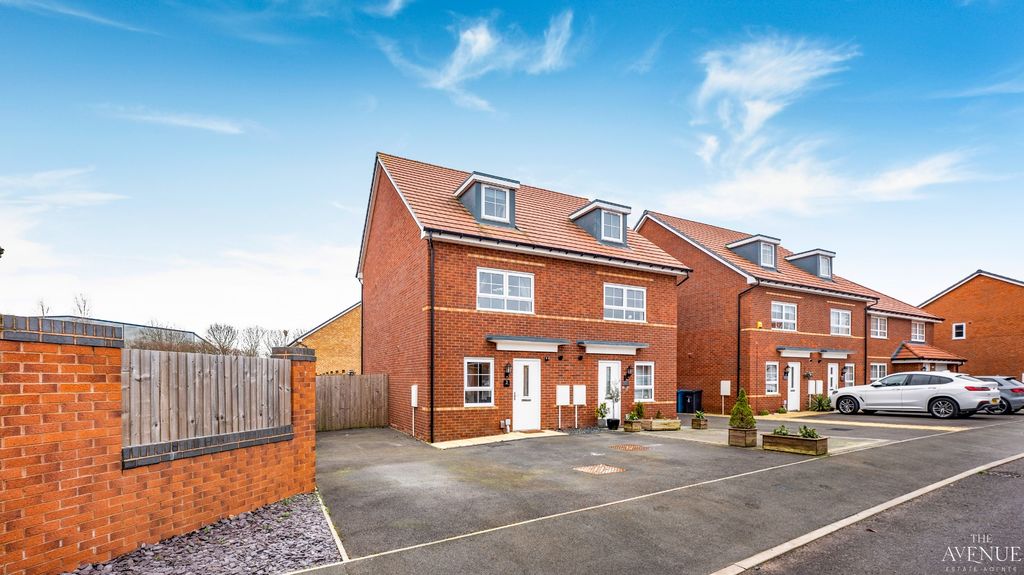 Property photo 1 of 24 4820160