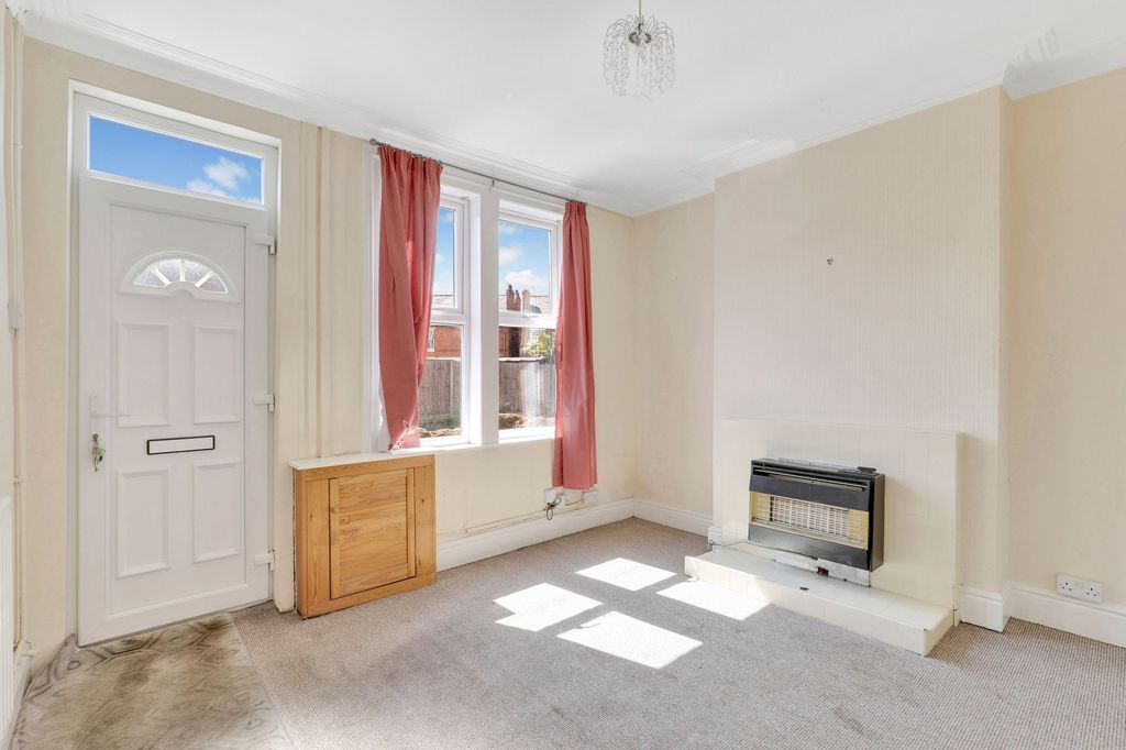 Property photo 2 of 10