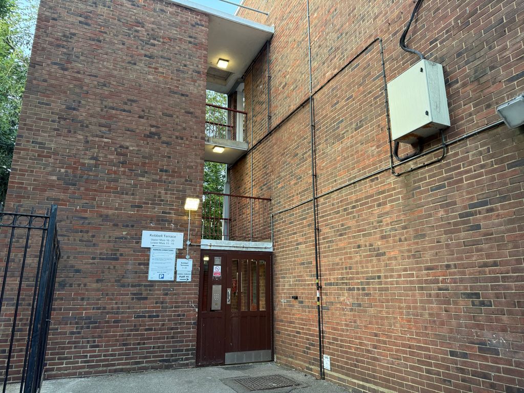 Property photo 3 of 3